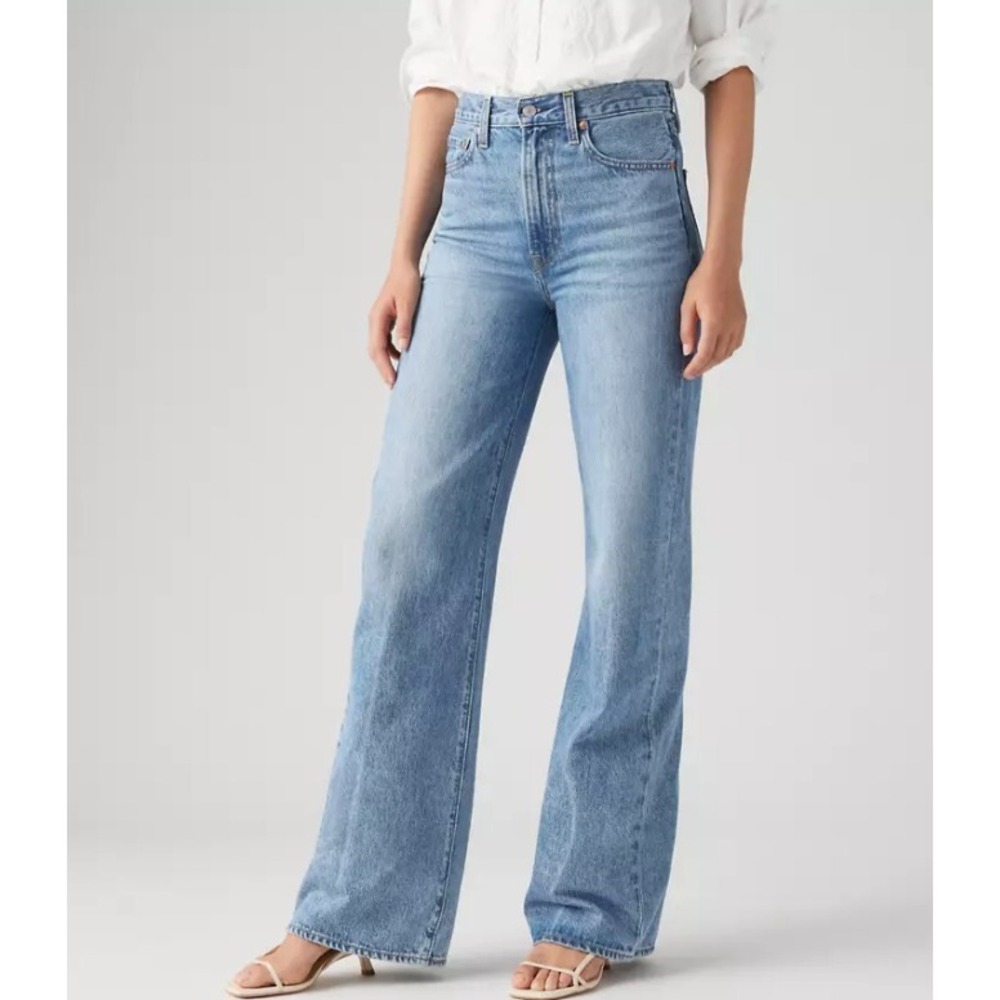 Levis Ribcage Wide Leg Jeans Light Wash High Rise Raw Hem W25 L32